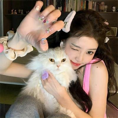 树下有片红房子